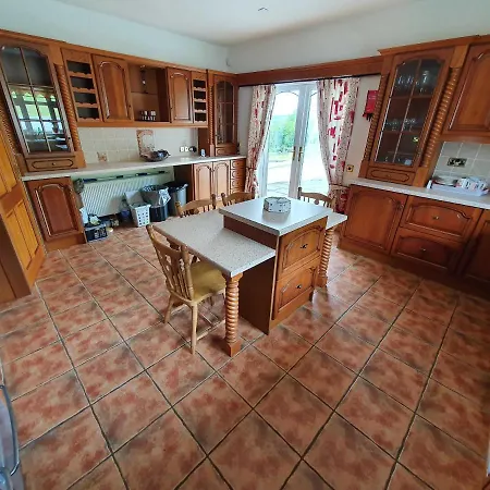 Homestay Cairn House Strokestown