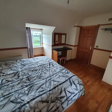 Cairn House منزل للإقامة Strokestown